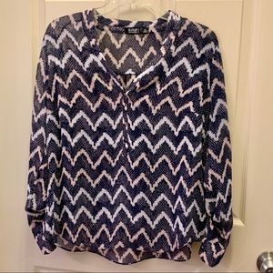 Patterned dress blouse.